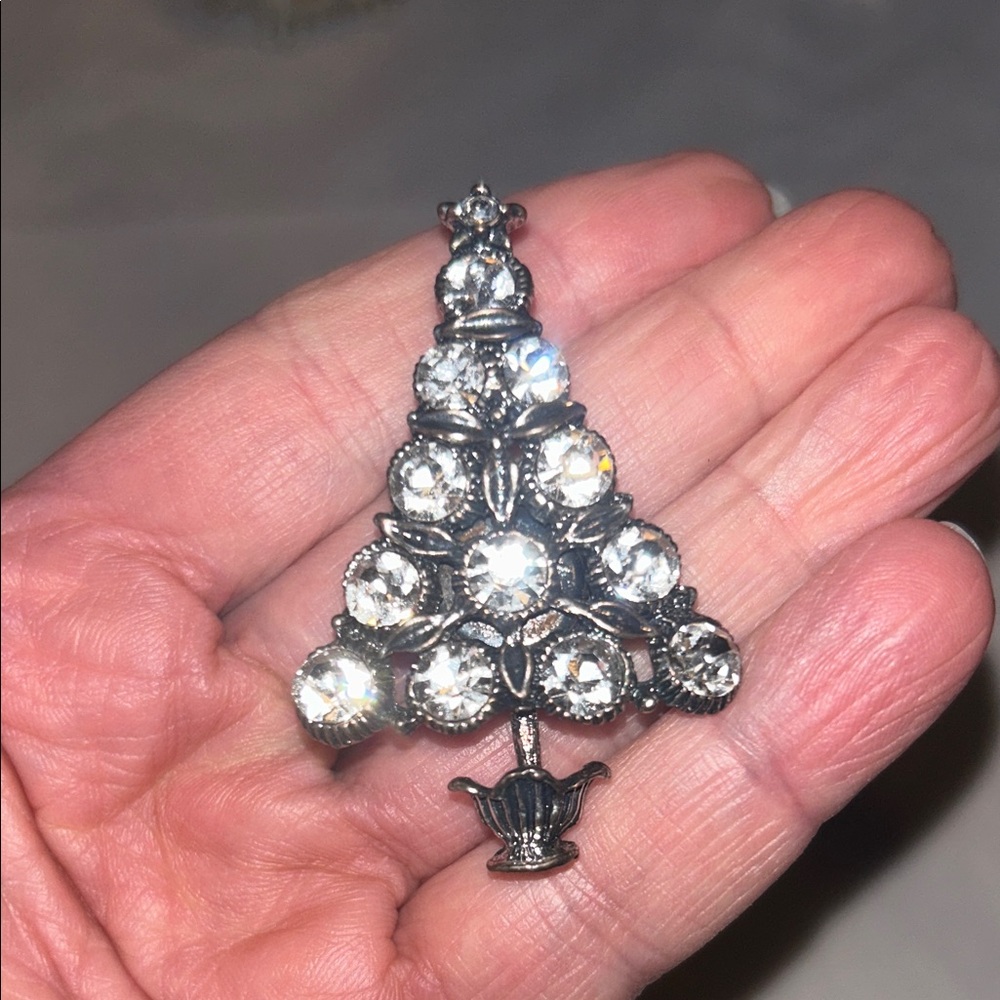 Crystal Christmas Tree Brooch Magnet - Silver Tone Clear Rhinestones